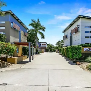 Quarterdecks Retreat Villa Urangan